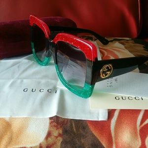 Super clean Gucci oversized Sunglasses.